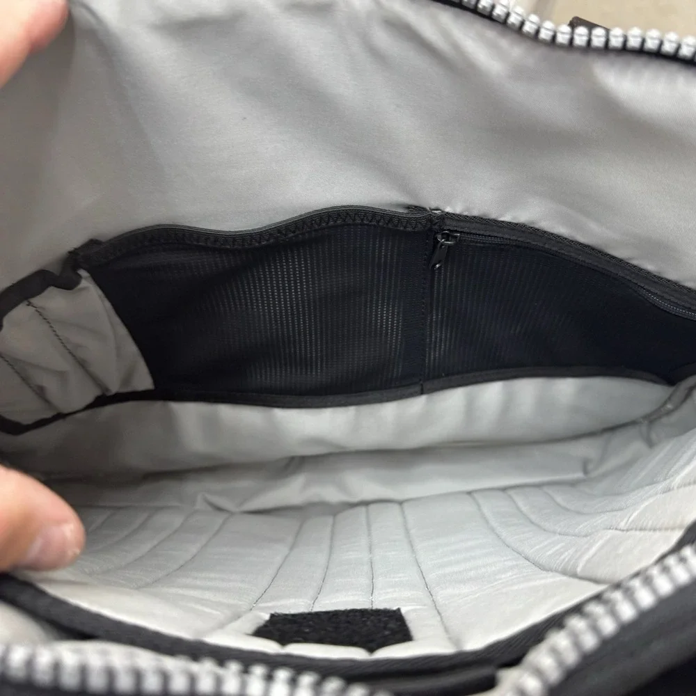 NEW OGIO Lisbon‎ Messenger Travel Work Bag Womens Black Inner And Outer Pockets